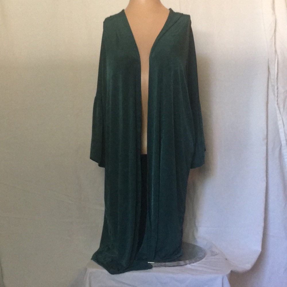 Green short bell sleeve cardigan